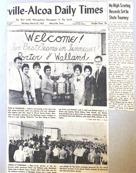 B&W newspaper photo of the Porter HS & Walland HS girls basketball teams returning home from the 1963 Tennessee State Girls Basketball Championship.